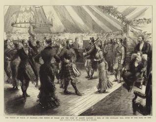 Der Prinz von Wales in Braemar, der Prinz von Wales und der Herzog von Albany tanzen einen Reel beim Highland Ball, gegeben vom Earl of Fife